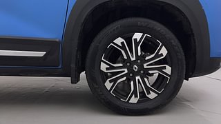 Used 2023 Renault Kiger RXZ AMT Petrol Automatic tyres RIGHT FRONT TYRE RIM VIEW