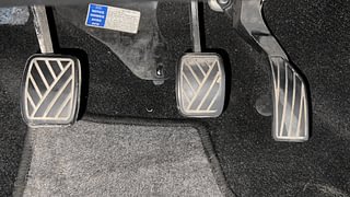 Used 2017 Maruti Suzuki Swift [2014-2017] LXI (O) Petrol Manual interior PEDALS VIEW