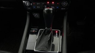 Used 2021 Jeep Compass Model S (O) 1.4 Petrol DCT Petrol Automatic interior GEAR  KNOB VIEW