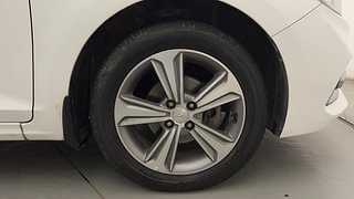 Used 2018 Hyundai Verna SX (O) 1.6 VTVT AT Petrol Automatic tyres RIGHT FRONT TYRE RIM VIEW