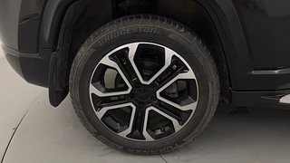 Used 2021 Jeep Compass Model S (O) 1.4 Petrol DCT Petrol Automatic tyres RIGHT REAR TYRE RIM VIEW