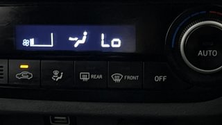 Used 2021 Hyundai Grand i10 Nios Sportz 1.2 Kappa VTVT CNG Cng Manual top_features Rear defogger