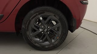 Used 2021 Hyundai Grand i10 Nios Sportz 1.2 Kappa VTVT CNG Petrol+cng Manual tyres LEFT REAR TYRE RIM VIEW