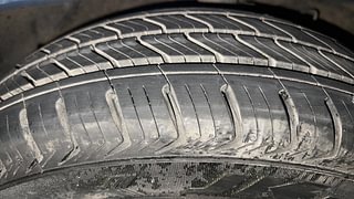 Used 2021 Hyundai Grand i10 Nios Sportz 1.2 Kappa VTVT CNG Cng Manual tyres LEFT FRONT TYRE TREAD VIEW