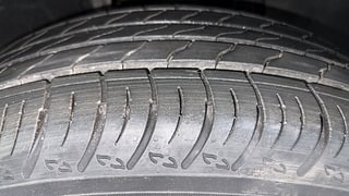 Used 2023 Renault Kiger RXZ AMT Petrol Automatic tyres RIGHT FRONT TYRE TREAD VIEW