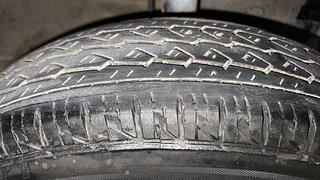 Used 2017 Maruti Suzuki Swift [2014-2017] LXI (O) Petrol Manual tyres RIGHT FRONT TYRE TREAD VIEW