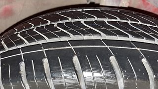 Used 2020 Maruti Suzuki Swift [2017-2021] ZXi AMT Petrol Automatic tyres RIGHT FRONT TYRE TREAD VIEW