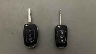 Used 2016 Hyundai Elite i20 Magna 1.2 Petrol Manual extra CAR KEY VIEW