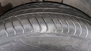 Used 2022 Hyundai Venue SX (O) 1.0 Turbo iMT Petrol Manual tyres RIGHT FRONT TYRE TREAD VIEW