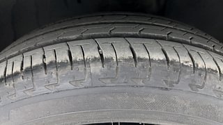 Used 2021 Maruti Suzuki Ignis Zeta 1.2 AMT Petrol Automatic tyres RIGHT FRONT TYRE TREAD VIEW