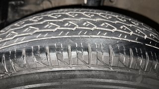 Used 2017 Maruti Suzuki Swift [2014-2017] LXI (O) Petrol Manual tyres LEFT FRONT TYRE TREAD VIEW