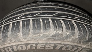 Used 2021 Jeep Compass Model S (O) 1.4 Petrol DCT Petrol Automatic tyres RIGHT FRONT TYRE TREAD VIEW
