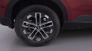 Used 2022 Hyundai Venue SX (O) 1.0 Turbo iMT Petrol Manual tyres RIGHT REAR TYRE RIM VIEW