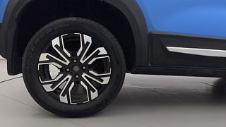 Used 2023 Renault Kiger RXZ AMT Petrol Automatic tyres RIGHT REAR TYRE RIM VIEW