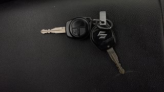 Used 2017 Maruti Suzuki Swift [2014-2017] LXI (O) Petrol Manual extra CAR KEY VIEW