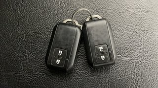 Used 2020 Maruti Suzuki Swift [2017-2021] ZXi AMT Petrol Automatic extra CAR KEY VIEW