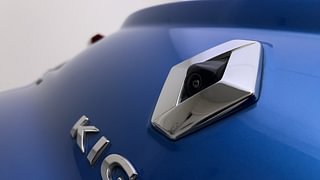 Used 2022 Renault Kiger RXZ Turbo CVT Dual Tone Petrol Automatic top_features Rear camera