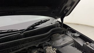 Used 2020 Maruti Suzuki Vitara Brezza [2016-2020] ZDi Plus Diesel Manual engine ENGINE LEFT SIDE HINGE & APRON VIEW