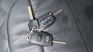 Used 2014 Hyundai Xcent S 1.2 (O) Petrol Manual extra CAR KEY VIEW