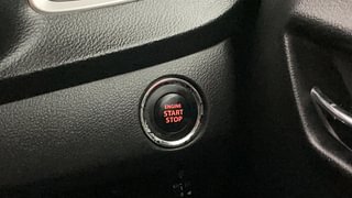 Used 2017 Maruti Suzuki Baleno Alpha 1.2 Petrol Manual top_features Keyless start