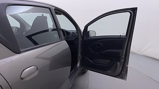 Used 2018 Datsun Redi-GO [2015-2019] T(O) 1.0 Petrol Manual interior RIGHT FRONT DOOR OPEN VIEW