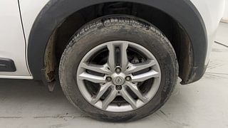 Used 2022 Renault Triber RXZ Petrol Manual tyres RIGHT FRONT TYRE RIM VIEW