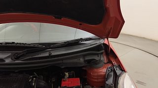 Used 2017 Maruti Suzuki Swift [2011-2017] ZXi Petrol Manual engine ENGINE LEFT SIDE HINGE & APRON VIEW