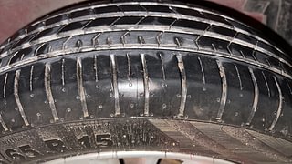 Used 2017 Maruti Suzuki Swift [2011-2017] ZXi Petrol Manual tyres RIGHT FRONT TYRE TREAD VIEW
