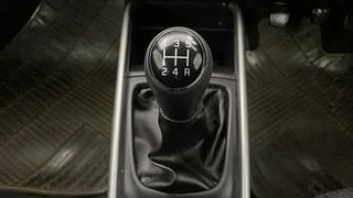 Used 2017 Maruti Suzuki Baleno Alpha 1.2 Petrol Manual interior GEAR  KNOB VIEW