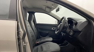 Used 2019 Renault Kwid [2015-2019] 1.0 RXT AMT Opt Petrol Automatic interior RIGHT SIDE FRONT DOOR CABIN VIEW