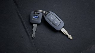 Used 2018 Datsun Redi-GO [2015-2019] T(O) 1.0 Petrol Manual extra CAR KEY VIEW