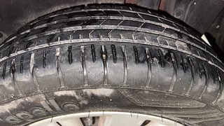 Used 2017 Maruti Suzuki Swift [2011-2017] ZXi Petrol Manual tyres LEFT REAR TYRE TREAD VIEW