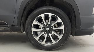 Used 2023 Maruti Suzuki Grand Vitara Alpha Smart Hybrid Petrol Manual tyres RIGHT FRONT TYRE RIM VIEW
