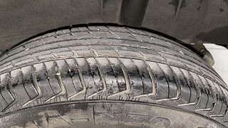 Used 2019 Renault Kwid [2015-2019] 1.0 RXT AMT Opt Petrol Automatic tyres LEFT REAR TYRE TREAD VIEW