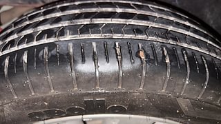 Used 2017 Maruti Suzuki Swift [2011-2017] ZXi Petrol Manual tyres RIGHT REAR TYRE TREAD VIEW