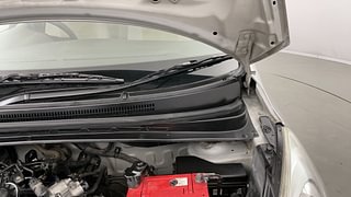 Used 2015 Hyundai i10 Sportz 1.1 iRDE2 Petrol Manual engine ENGINE LEFT SIDE HINGE & APRON VIEW