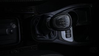 Used 2018 Datsun Redi-GO [2015-2019] T(O) 1.0 Petrol Manual interior GEAR  KNOB VIEW