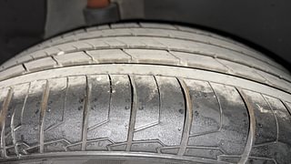 Used 2016 Hyundai Creta [2015-2018] 1.6 SX Plus Auto Petrol Petrol Automatic tyres RIGHT REAR TYRE TREAD VIEW