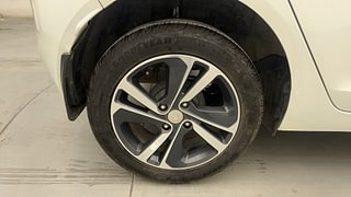 Used 2023 Tata Altroz XZA+ DT Petrol Automatic tyres RIGHT REAR TYRE RIM VIEW