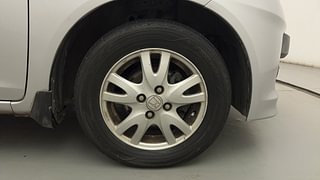 Used 2014 Honda Brio V MT Petrol Manual tyres RIGHT FRONT TYRE RIM VIEW