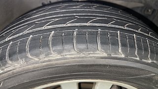 Used 2014 Honda Brio V MT Petrol Manual tyres RIGHT FRONT TYRE TREAD VIEW