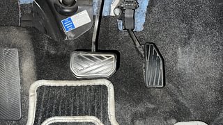 Used 2018 Maruti Suzuki Swift [2017-2021] VXI AMT Petrol Automatic interior PEDALS VIEW