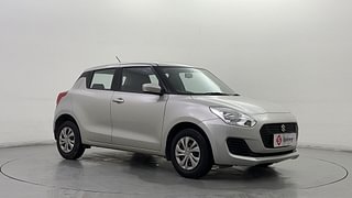 Used 2018 Maruti Suzuki Swift [2017-2021] VXI AMT Petrol Automatic exterior RIGHT FRONT CORNER VIEW