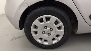 Used 2018 Hyundai Grand i10 Magna 1.2 Kappa VTVT Petrol Manual tyres RIGHT REAR TYRE RIM VIEW