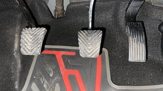 Used 2023 Hyundai Venue SX (O) 1.5 CRDi Diesel Manual interior PEDALS VIEW