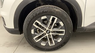 Used 2023 Hyundai Venue SX (O) 1.5 CRDi Diesel Manual tyres LEFT FRONT TYRE RIM VIEW