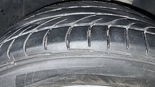 Used 2021 Skoda Kushaq Ambition 1.0L TSI AT Petrol Automatic tyres RIGHT FRONT TYRE TREAD VIEW