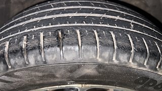 Used 2020 maruti-suzuki Baleno Zeta Petrol+CNG (Outside Fitted) Petrol+cng Manual tyres RIGHT FRONT TYRE TREAD VIEW