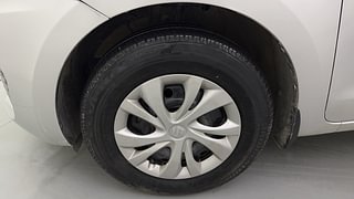 Used 2018 Maruti Suzuki Swift [2017-2021] VXI AMT Petrol Automatic tyres LEFT FRONT TYRE RIM VIEW