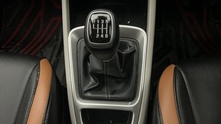 Used 2023 Hyundai Venue SX (O) 1.5 CRDi Diesel Manual interior GEAR  KNOB VIEW